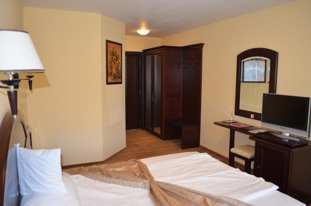 Hotel Astoria Alba Iulia Kamer foto