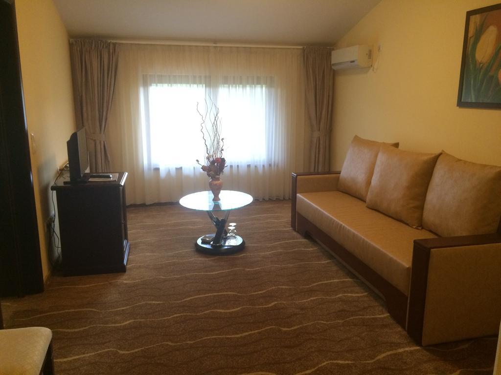Hotel Astoria Alba Iulia Kamer foto
