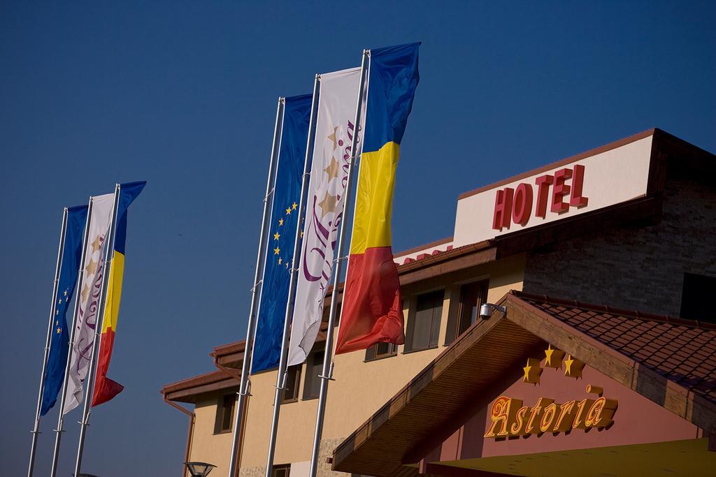 Hotel Astoria Alba Iulia Buitenkant foto