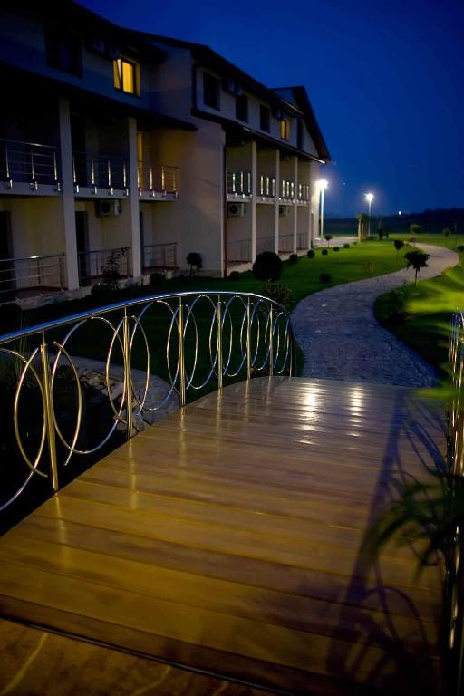 Hotel Astoria Alba Iulia Buitenkant foto