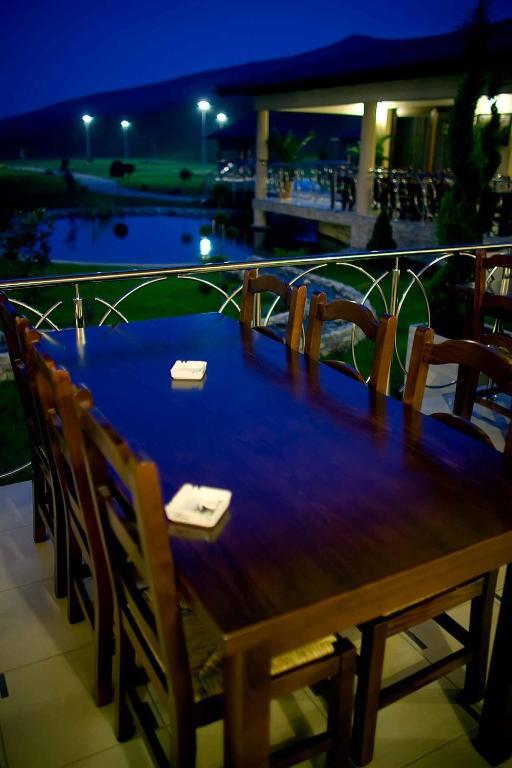 Hotel Astoria Alba Iulia Buitenkant foto