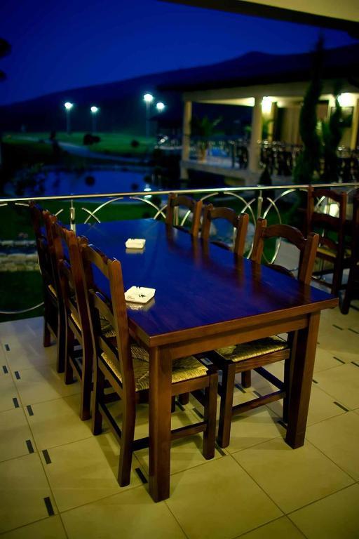 Hotel Astoria Alba Iulia Buitenkant foto