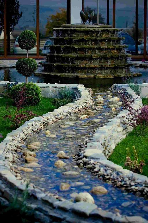 Hotel Astoria Alba Iulia Buitenkant foto