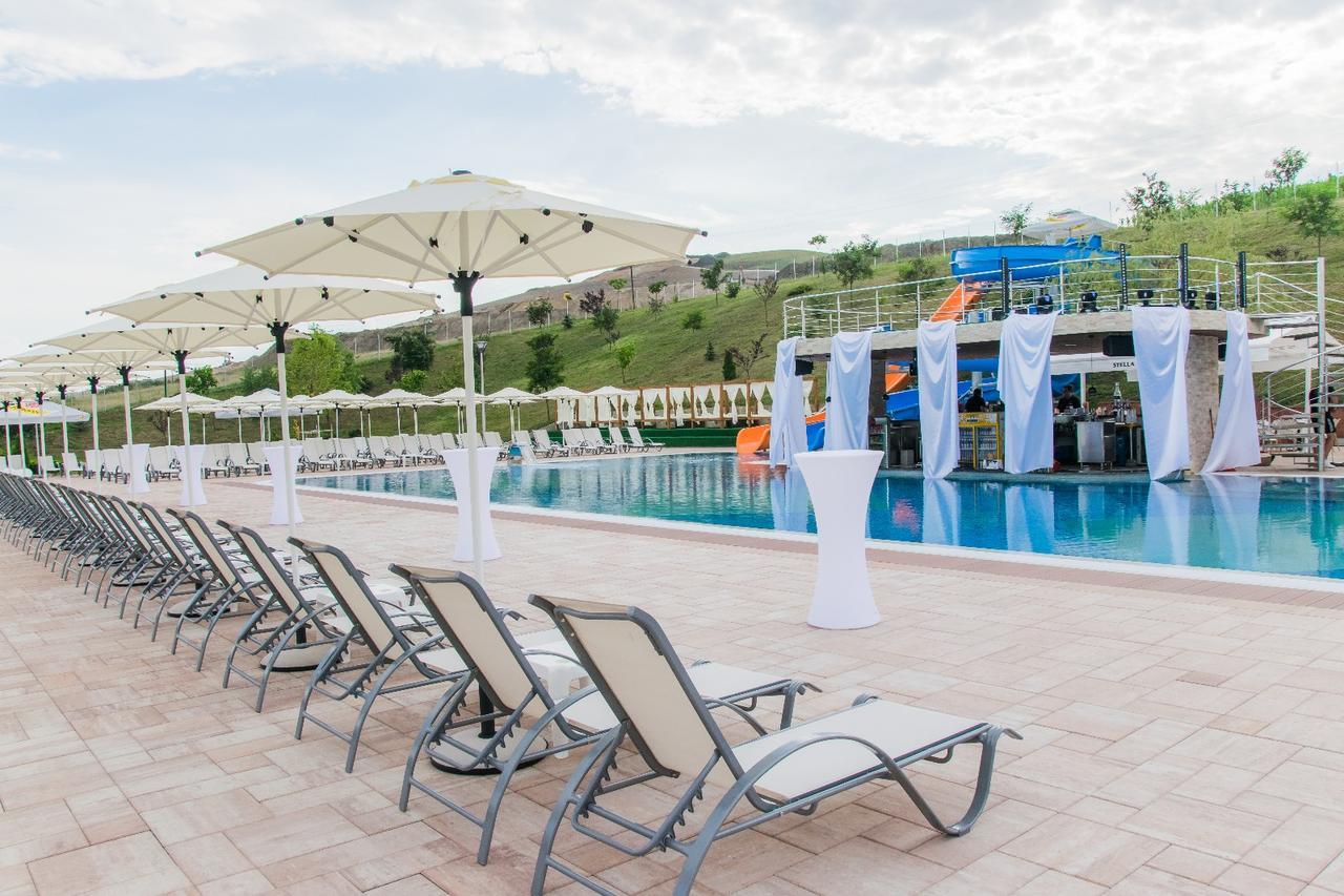 Hotel Astoria Alba Iulia Buitenkant foto