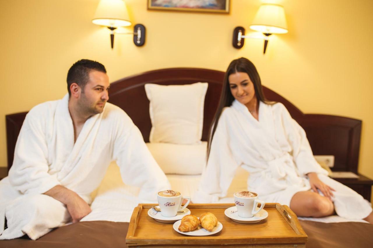 Hotel Astoria Alba Iulia Buitenkant foto