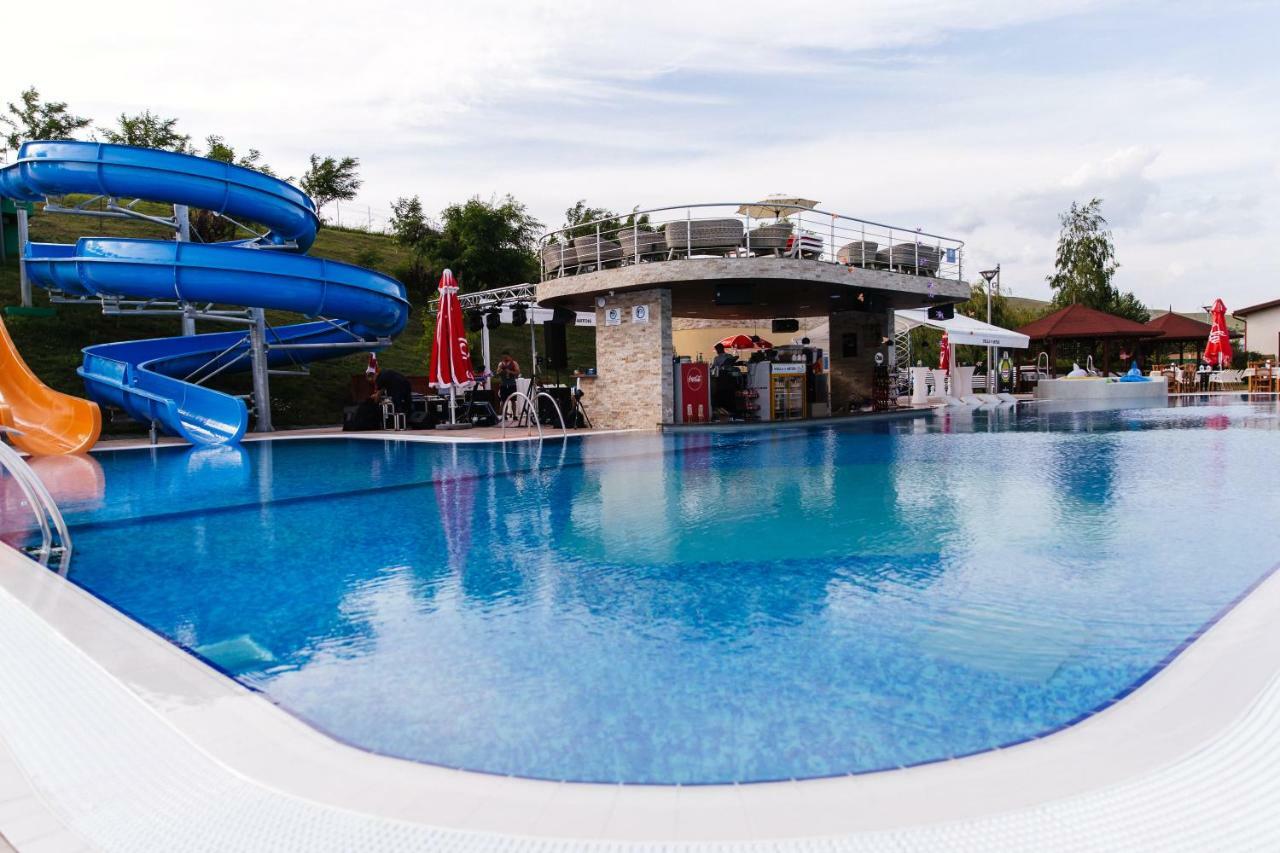 Hotel Astoria Alba Iulia Buitenkant foto